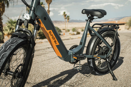 EUNORAU META Foldable electric bike with 20" wheels, 15" frame, front suspension, hydraulic disc brakes, and dual motor control for smooth city and off-road rides.