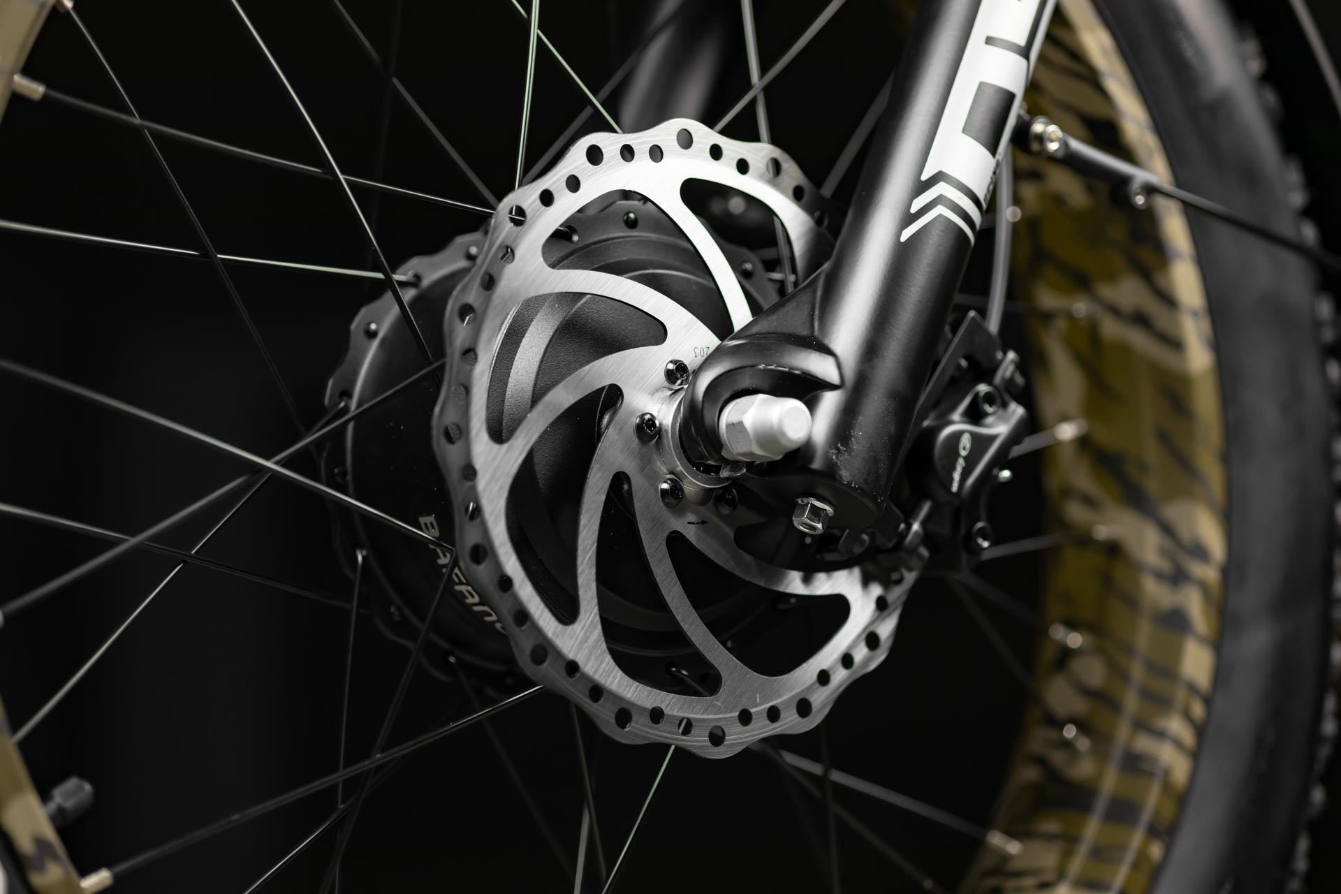 Rambo Bikes Krusader 3.0 All-wheel drive Electric Bike Brakes Close-up 